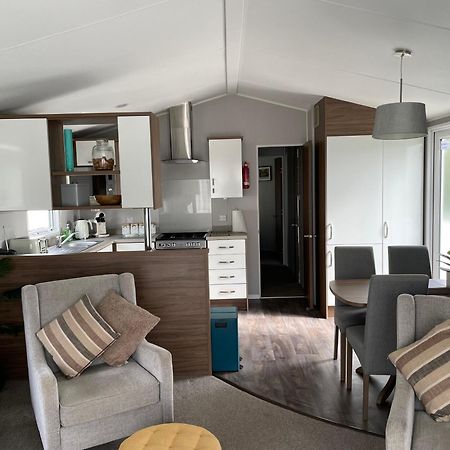 6 Berth Comfy Homely Caravan, Dog Friendly Belton with Browston Dış mekan fotoğraf