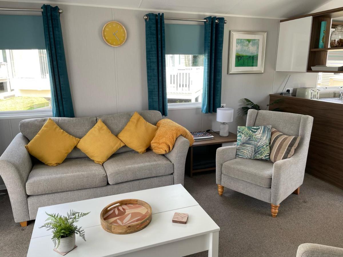 6 Berth Comfy Homely Caravan, Dog Friendly Belton with Browston Dış mekan fotoğraf